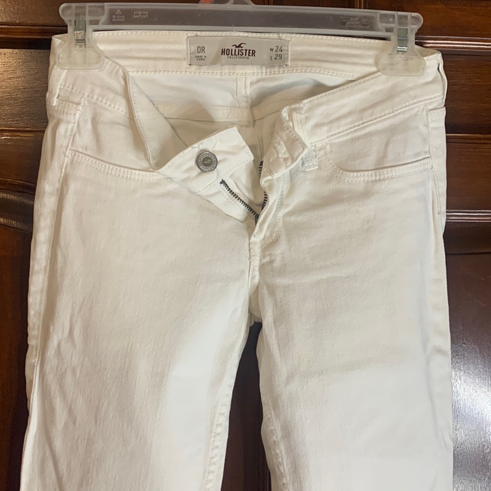 Hollister white jean size 24 Reg